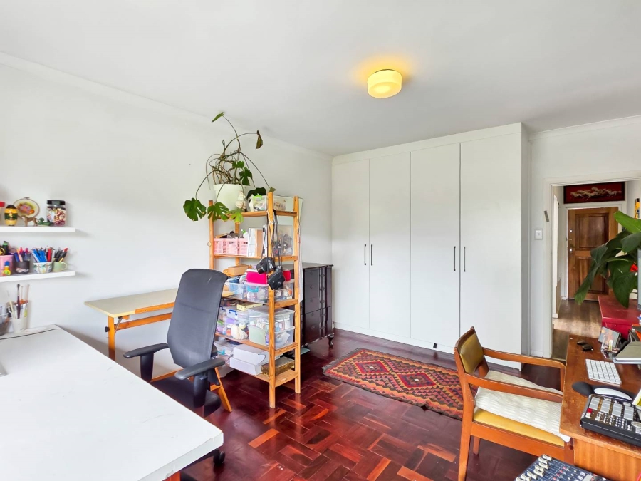 2 Bedroom Property for Sale in Sea Point Western Cape